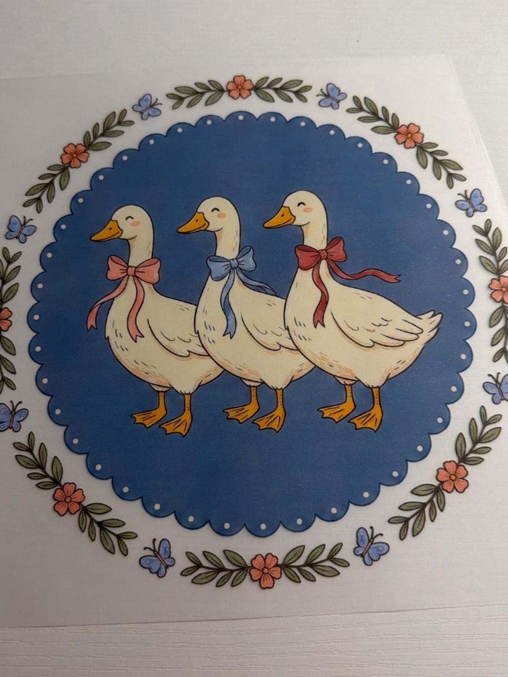 Three Daisies Decorative Duck Placemat - Blue and Cream